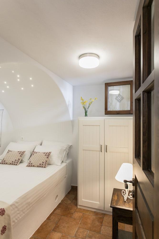Traditional Inn Pirethron Aperathos ภายนอก รูปภาพ
